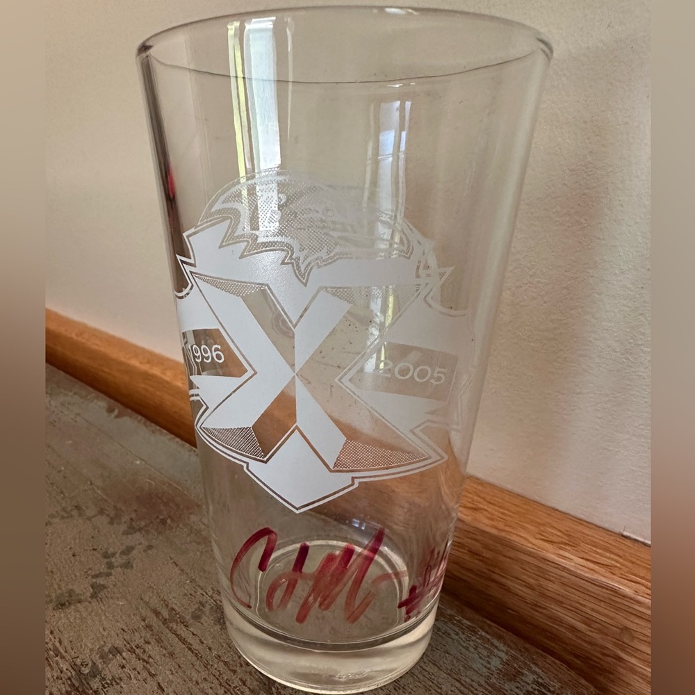 NFL Baltimore Ravens autographed Miller Lite pint glass Clarence Moore #84 signe